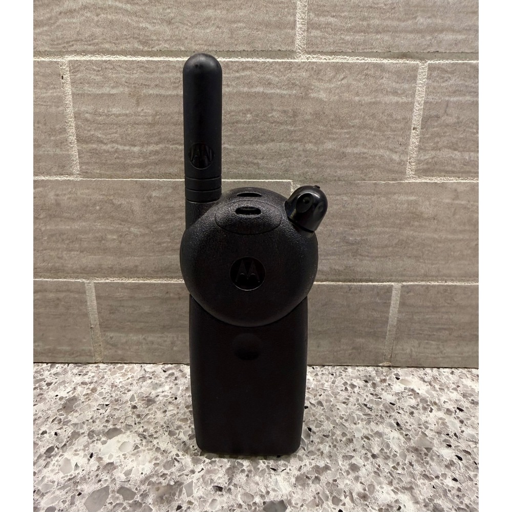 Motorola CLS 1410 2 Way Radio with Belt Clip and Rechargable Battery *untested* - Picture 3 of 8